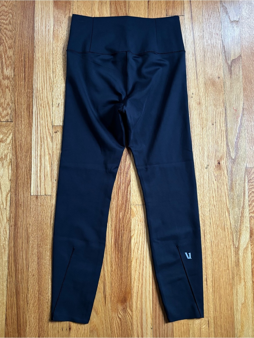 Vuori Evolve Black High-Rise Performance Leggings Medium